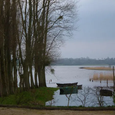 Les Marais De La Douve Casa de Férias *