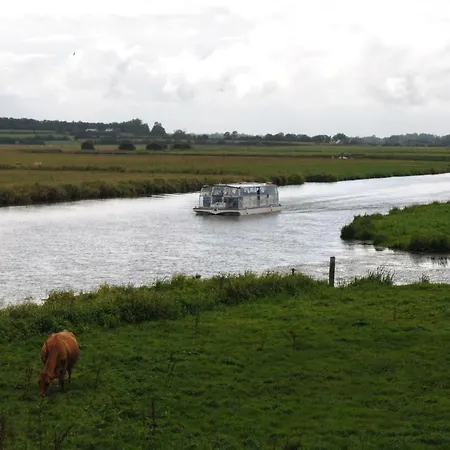 Les Marais De La Douve Hébergement de vacances