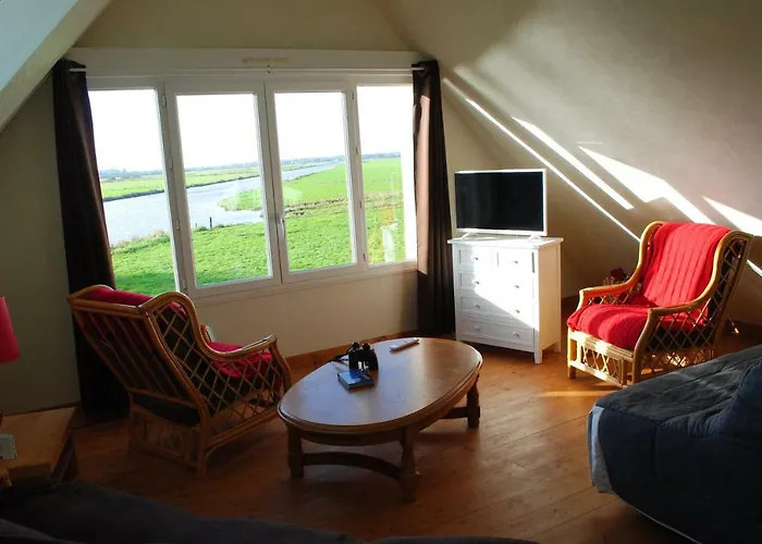 Les Marais De La Douve *