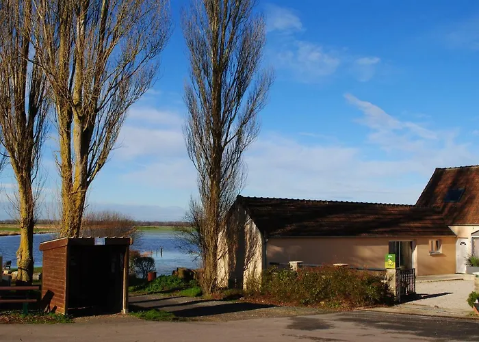 Les Marais De La Douve *
